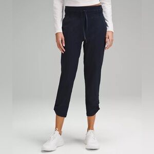 Lululemon Dance Studio Mid-Rise Cropped Pant black Size 2